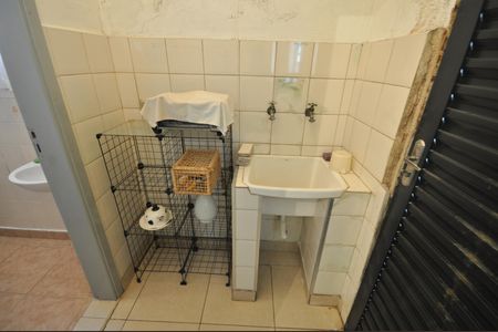 Casa à venda com 242m², 3 quartos e 2 vagasÁrea e serviço 2