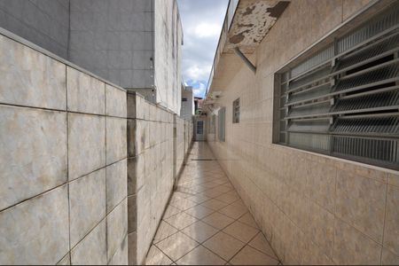 Casa à venda com 242m², 3 quartos e 2 vagasQuintal