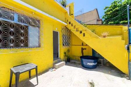 Casa para alugar com 82m², 2 quartos e 1 vaga Casa para alugar com 82m², 2 quartos e 1 vagaVaranda e garagem