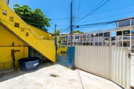 Casa para alugar com 82m², 2 quartos e 1 vaga Casa para alugar com 82m², 2 quartos e 1 vagaVaranda e garagem