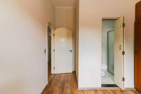 Casa à venda com 120m², 3 quartos e 3 vagasSuíte 2