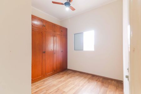 Casa à venda com 120m², 3 quartos e 3 vagasSuíte 2