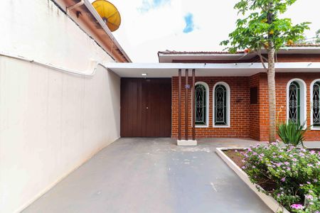 Casa à venda com 120m², 3 quartos e 3 vagasGaragem