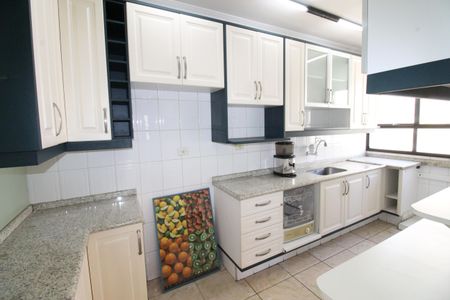 Apartamento para alugar com 188m², 3 quartos e 3 vagasCozinha