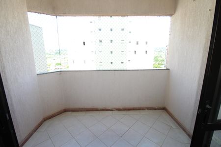 Apartamento para alugar com 188m², 3 quartos e 3 vagasSala