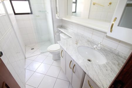 Banheiro da Suíte 1 de apartamento para alugar com 3 quartos, 188m² em Parque Residencial Aquarius, São José dos Campos