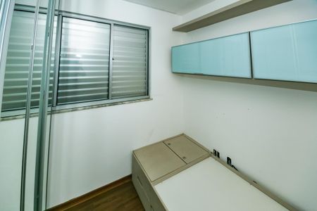 Apartamento à venda com 2 quartos, 70m² em Santa Rosa, Belo Horizonte
