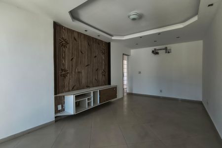 Sala de casa de condomínio para alugar com 2 quartos, 115m² em Taquara, Rio de Janeiro