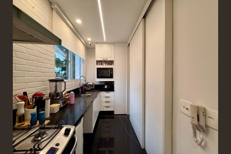 Casa de condomínio à venda com 280m², 4 quartos e 3 vagas Casa de condomínio à venda com 280m², 4 quartos e 3 vagasCozinha