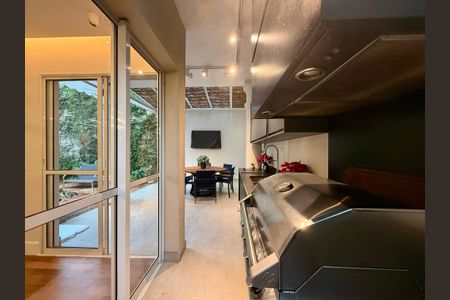 Casa de condomínio à venda com 280m², 4 quartos e 3 vagas Casa de condomínio à venda com 280m², 4 quartos e 3 vagasÁrea Gourmet