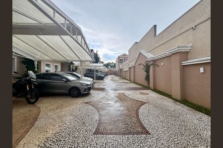 Casa de condomínio à venda com 280m², 4 quartos e 3 vagas Casa de condomínio à venda com 280m², 4 quartos e 3 vagasÁrea comum