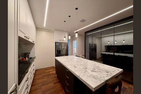 Casa de condomínio à venda com 280m², 4 quartos e 3 vagas Casa de condomínio à venda com 280m², 4 quartos e 3 vagasCozinha Integrada