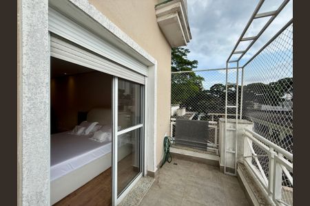 Casa de condomínio à venda com 280m², 4 quartos e 3 vagas Casa de condomínio à venda com 280m², 4 quartos e 3 vagasSacada Suíte 1