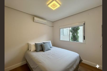 Casa de condomínio à venda com 280m², 4 quartos e 3 vagas Casa de condomínio à venda com 280m², 4 quartos e 3 vagasSuíte 4