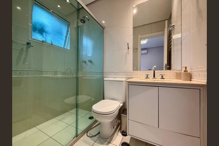 Casa de condomínio à venda com 280m², 4 quartos e 3 vagas Casa de condomínio à venda com 280m², 4 quartos e 3 vagasBanheiro Suíte 4