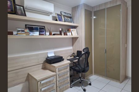 Apartamento à venda com 102m², 3 quartos e 2 vagas Apartamento à venda com 102m², 3 quartos e 2 vagasQuarto