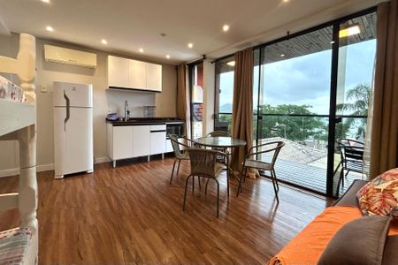 Sala de apartamento para alugar com 1 quarto, 48m² em Santo Antonio de Lisboa, Florianópolis