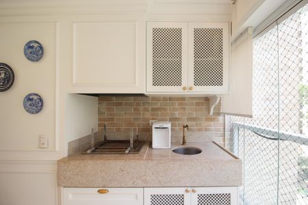 Apartamento para alugar com 182m², 4 quartos e 4 vagasVaranda