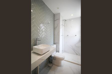 Apartamento para alugar com 182m², 4 quartos e 4 vagasBanheiro da Suíte 2