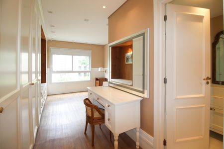 Apartamento para alugar com 182m², 4 quartos e 4 vagasSuíte 1