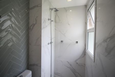 Apartamento para alugar com 182m², 4 quartos e 4 vagasBanheiro da Suíte 2