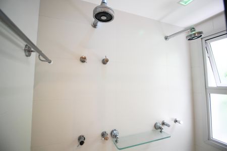 Apartamento para alugar com 182m², 4 quartos e 4 vagasBanheiro da Suíte 1