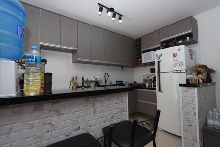 Casa à venda com 77m², 2 quartos e 2 vagasCozinha