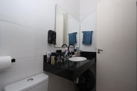 Casa à venda com 77m², 2 quartos e 2 vagasBanheiro da Suíte 2