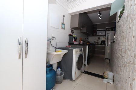 Casa à venda com 77m², 2 quartos e 2 vagasLavanderia