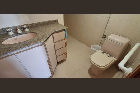 Apartamento para alugar com 110m², 3 quartos e 2 vagasBanheiro Social 