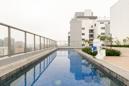 Studio à venda com 28m², 1 quarto e sem vagaPiscina