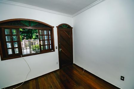 Casa para alugar com 2 quartos, 180m² em Dona Clara, Belo Horizonte