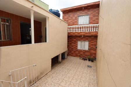 Casa para alugar com 230m², 3 quartos e 3 vagasQuintal