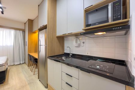 Cozinha de kitnet/studio para alugar com 1 quarto, 22m² em Paraíso, São Paulo