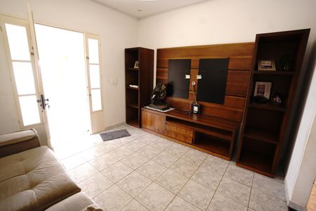 Casa para alugar com 3 quartos, 202m² em Jardim Pampulha, Goiânia