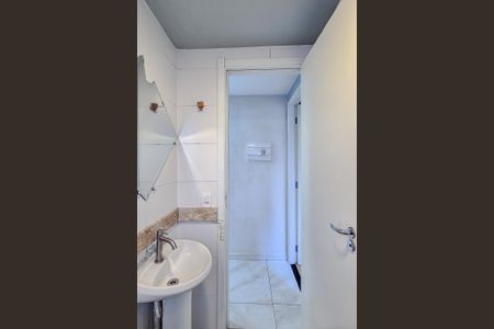 Apartamento à venda com 40m², 2 quartos e sem vaga Apartamento à venda com 40m², 2 quartos e sem vagaBanheiro