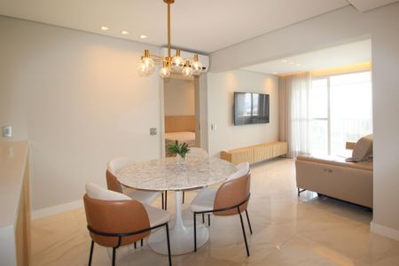 Sala de apartamento à venda com 2 quartos, 115m² em Vila Nova Conceição, São Paulo