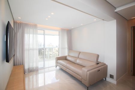 Apartamento à venda com 115m², 2 quartos e 2 vagasSala