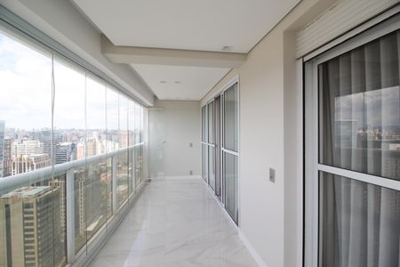 Apartamento à venda com 115m², 2 quartos e 2 vagasVaranda