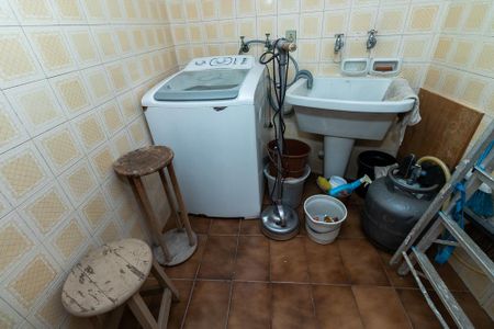 Casa à venda com 240m², 3 quartos e 2 vagas Casa à venda com 240m², 3 quartos e 2 vagasÁrea de Serviço