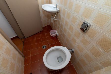 Casa à venda com 240m², 3 quartos e 2 vagas Casa à venda com 240m², 3 quartos e 2 vagasBanheiro de Serviço