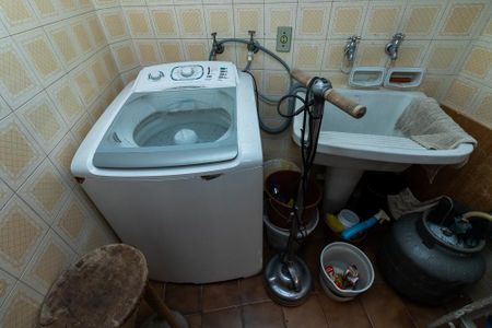 Casa à venda com 240m², 3 quartos e 2 vagas Casa à venda com 240m², 3 quartos e 2 vagasÁrea de Serviço