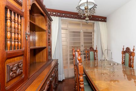 Casa à venda com 240m², 3 quartos e 2 vagas Casa à venda com 240m², 3 quartos e 2 vagasSala de Jantar