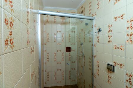 Casa à venda com 240m², 3 quartos e 2 vagas Casa à venda com 240m², 3 quartos e 2 vagasBanheiro da Suíte 1