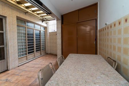 Casa à venda com 240m², 3 quartos e 2 vagas Casa à venda com 240m², 3 quartos e 2 vagasÁrea de Serviço