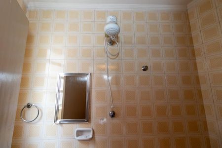 Casa à venda com 240m², 3 quartos e 2 vagas Casa à venda com 240m², 3 quartos e 2 vagasBanheiro de Serviço