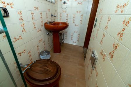 Casa à venda com 240m², 3 quartos e 2 vagas Casa à venda com 240m², 3 quartos e 2 vagasBanheiro da Suíte 1