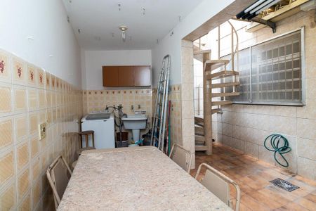 Casa à venda com 240m², 3 quartos e 2 vagas Casa à venda com 240m², 3 quartos e 2 vagasÁrea de Serviço