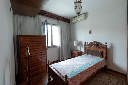 Casa à venda com 240m², 3 quartos e 2 vagas Casa à venda com 240m², 3 quartos e 2 vagasSuíte 1