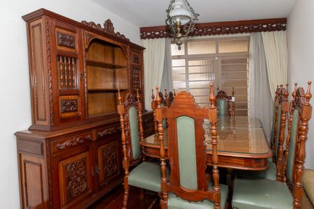 Casa à venda com 240m², 3 quartos e 2 vagas Casa à venda com 240m², 3 quartos e 2 vagasSala de Jantar